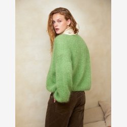 2402 - Model 3 - Facile Sweater 