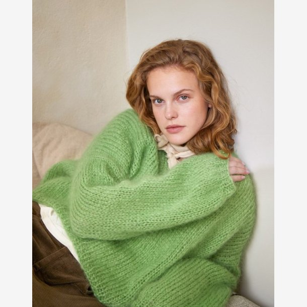 2402 - Model 3 - Facile Sweater 