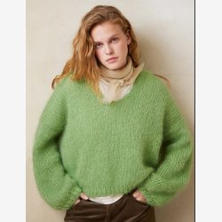 2402 - Model 3 - Facile Sweater 