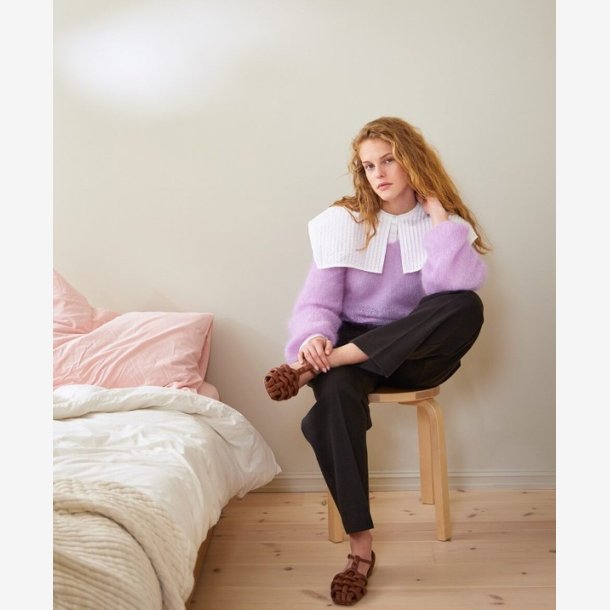 2402 - Model 4 - Facile Sweater 