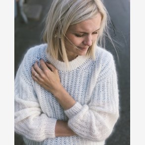 September Sweater | Opskrift fra PetiteKnit