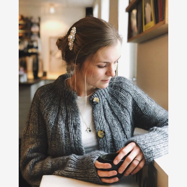 Sunday Cardigan - opskrift ved samtidigt k&oslash;b af garn