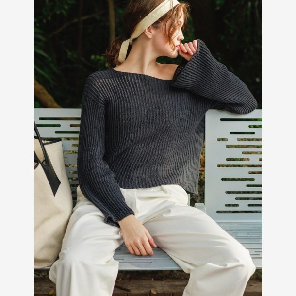2404 - Model 5 - Fenny Sweater
