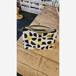 03.11.25 Workshop: Sy din egen projekttaske og dimsepung / toolpurse v. Monika Barse (3 aftener)