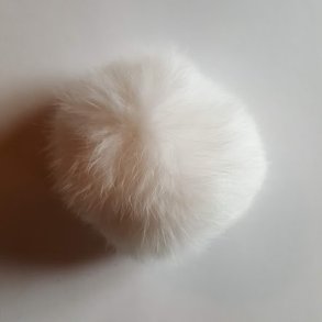 Pom Pom i kaninpels - hvid 6 cm i diamter