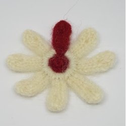 Kn�k Cancer Broche som f�rdigstrikket