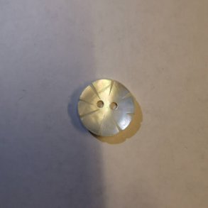 Knap perlemor - lys med mnster - 16mm