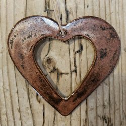 Kobberfarvet hjerte i keramik