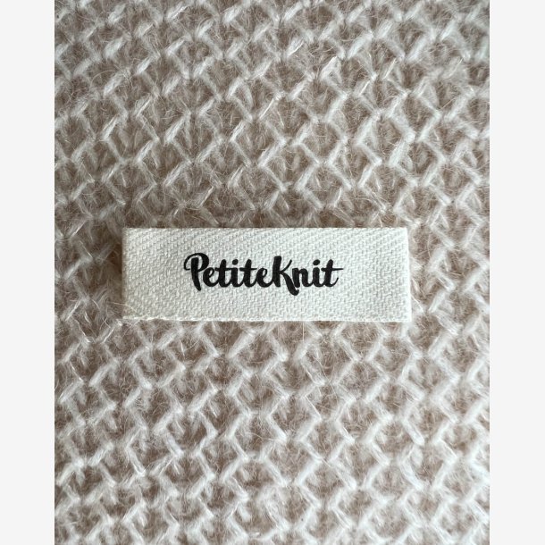 "PetiteKnit" - label