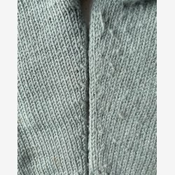 Refresh Your Knit With PetiteKnit" - Lint Remover