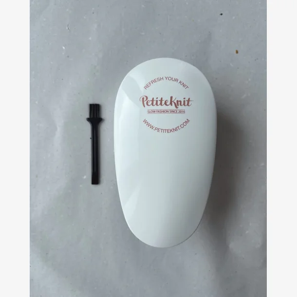 Refresh Your Knit With PetiteKnit" - Lint Remover