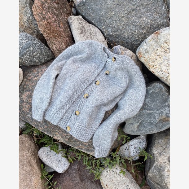 Novice Cardigan - Chunky Edition | Strikkeopskrift til dame fra Petite Knit