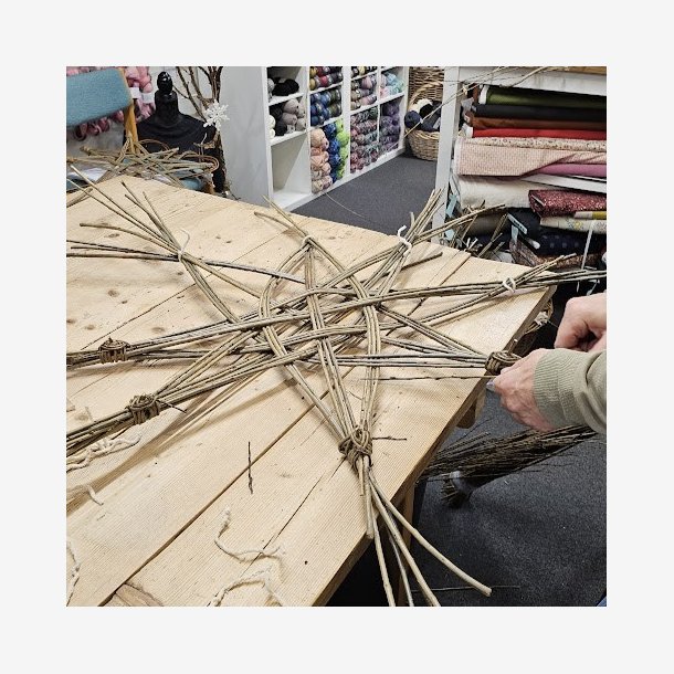 11.11.25 WORKSHOP: Flet sm ting i pil til jul &#127876;