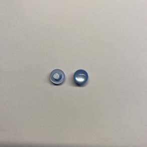 Plastikknap m. et �je 